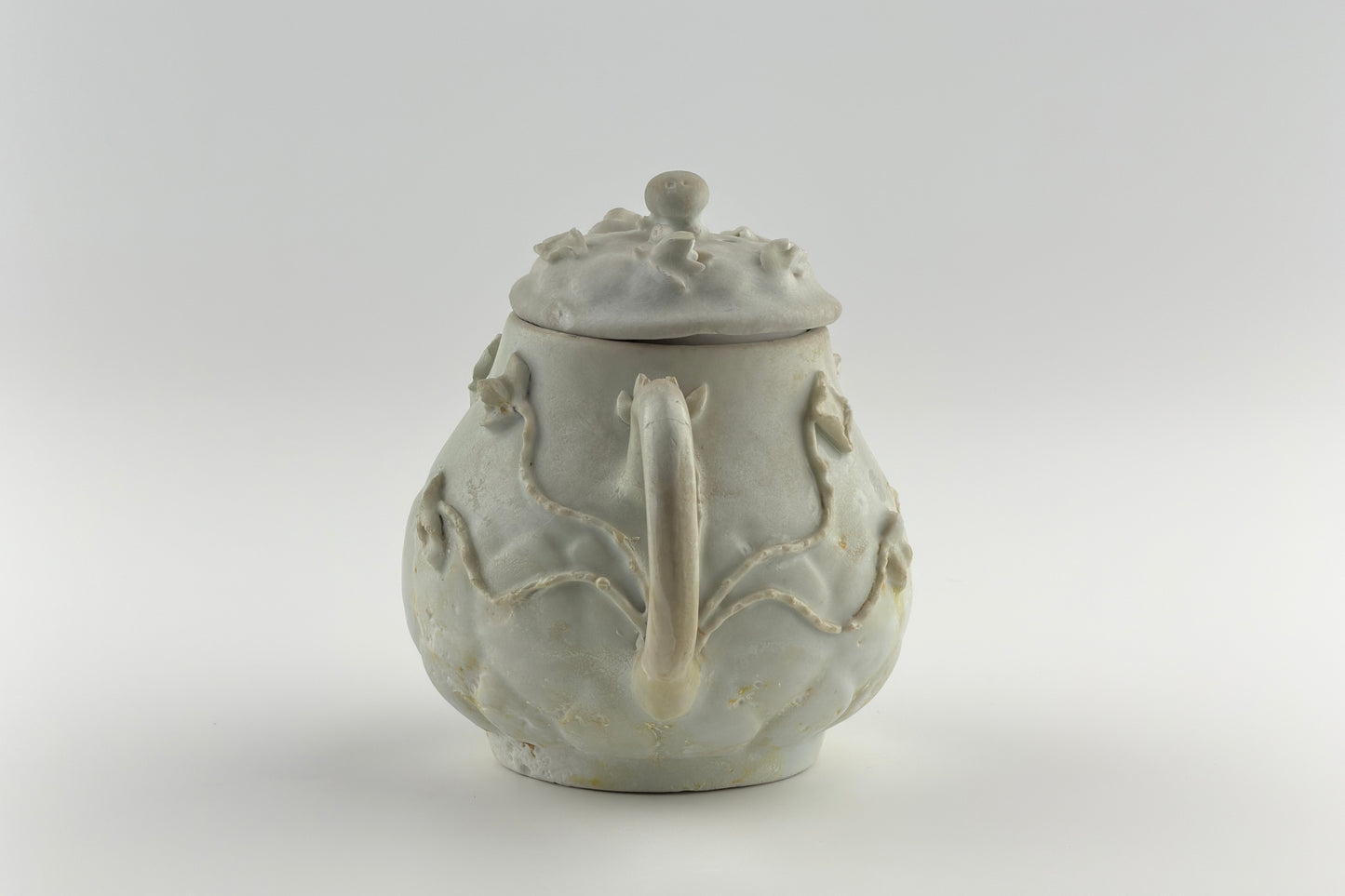 White with Overglaze Enamel Tea Set Circa 1725, Qing Dynasty, Yongzheng Reign