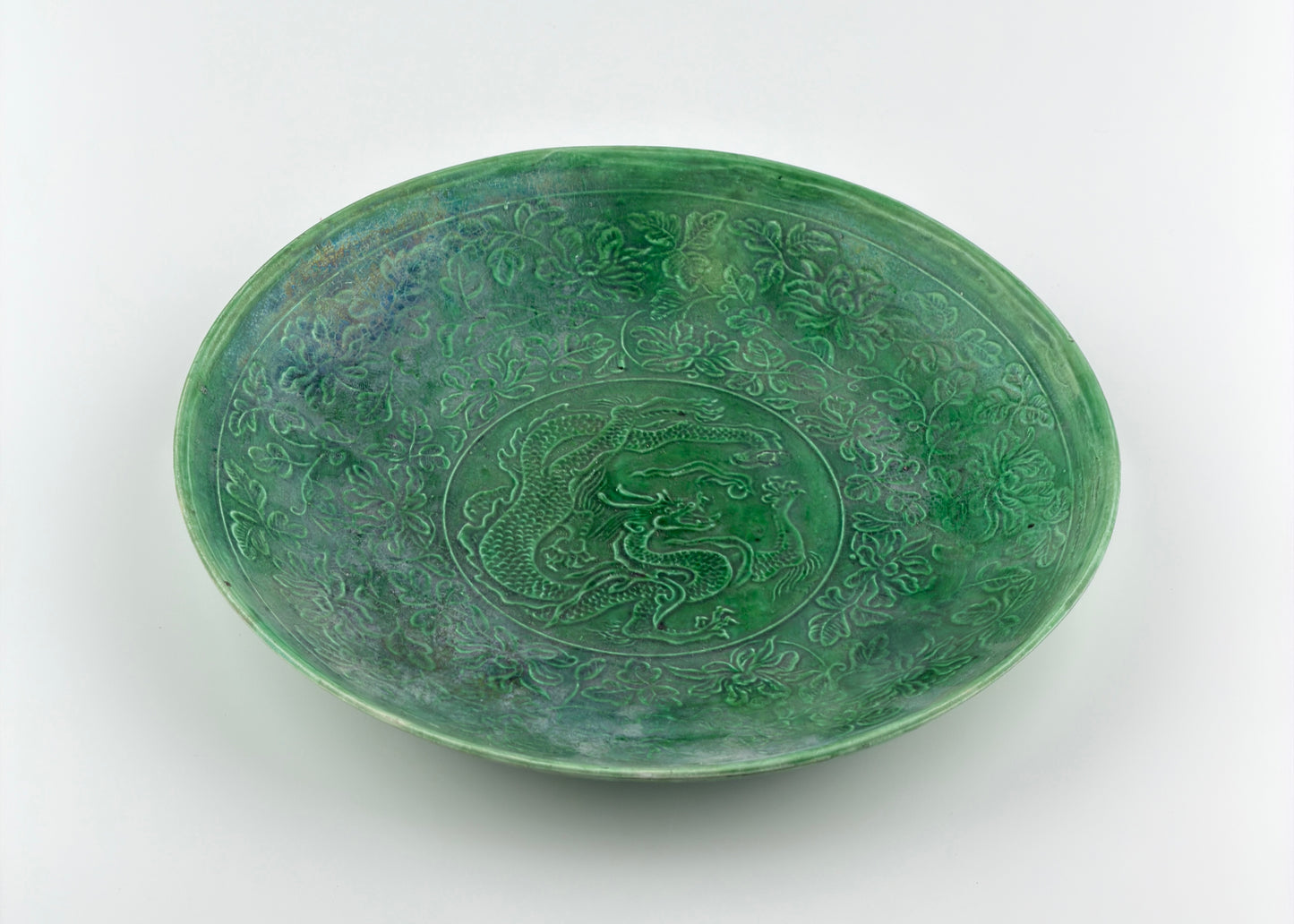 Rare Dingyao Green-Glazed Dragon Dish, Liao-Song Dynasty
