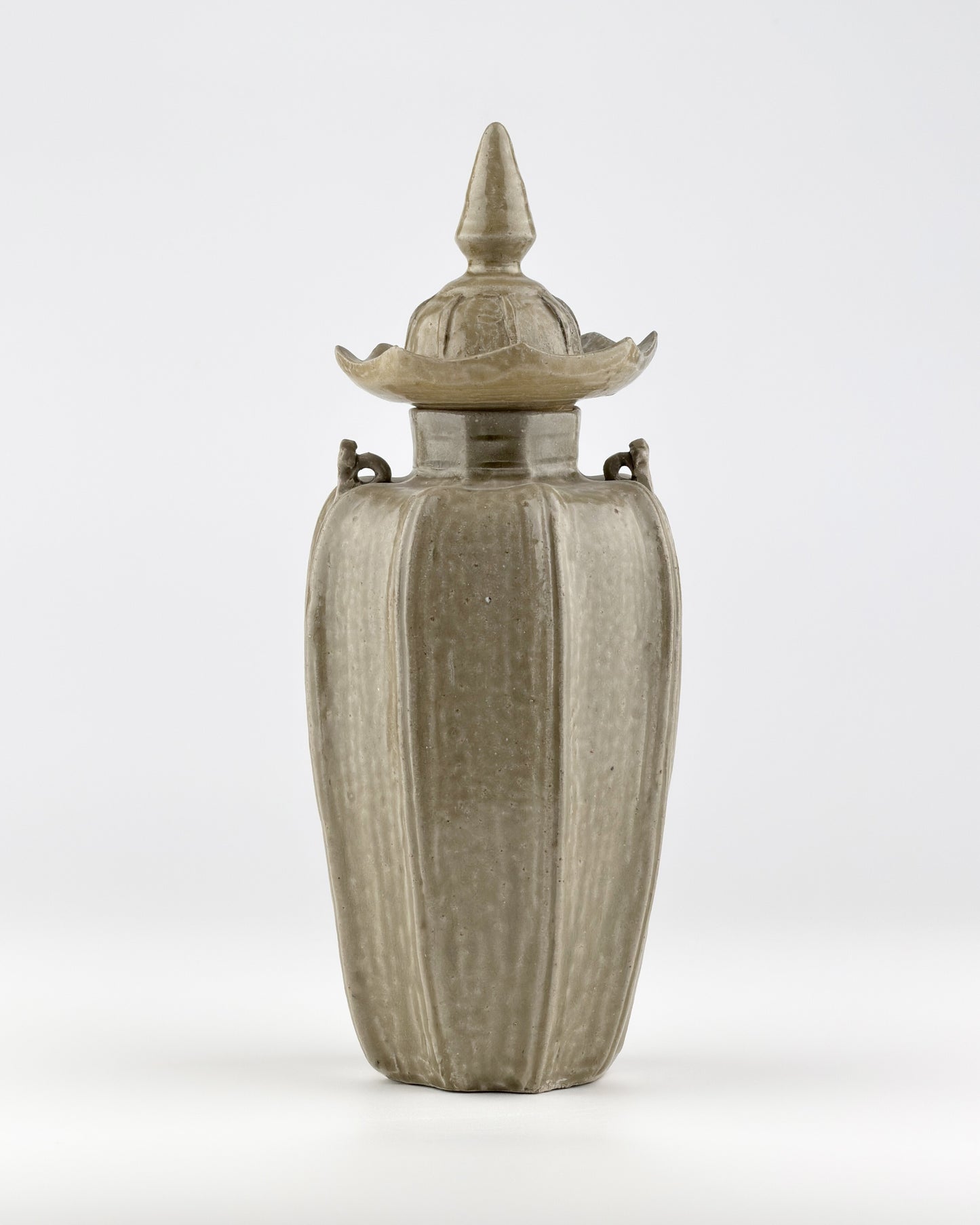 Rare 'Yue' Celadon Glazed Octagonal Vase And Cover, Jin