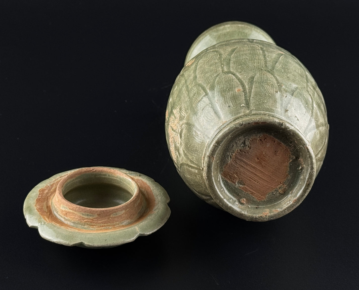 LONGQUAN CELADON 'LOTUS PETAL' JAR AND COVER, NORTHERN SONG DYNASTY(11th-12th century)