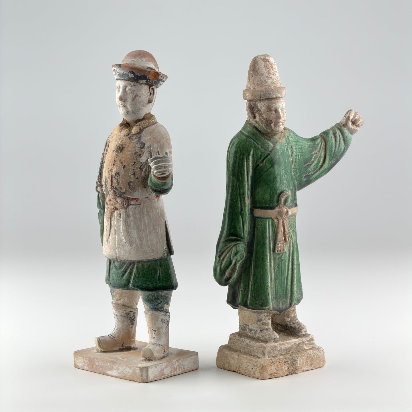 Two Figures of Attendants, Ming Period(1368-1644)