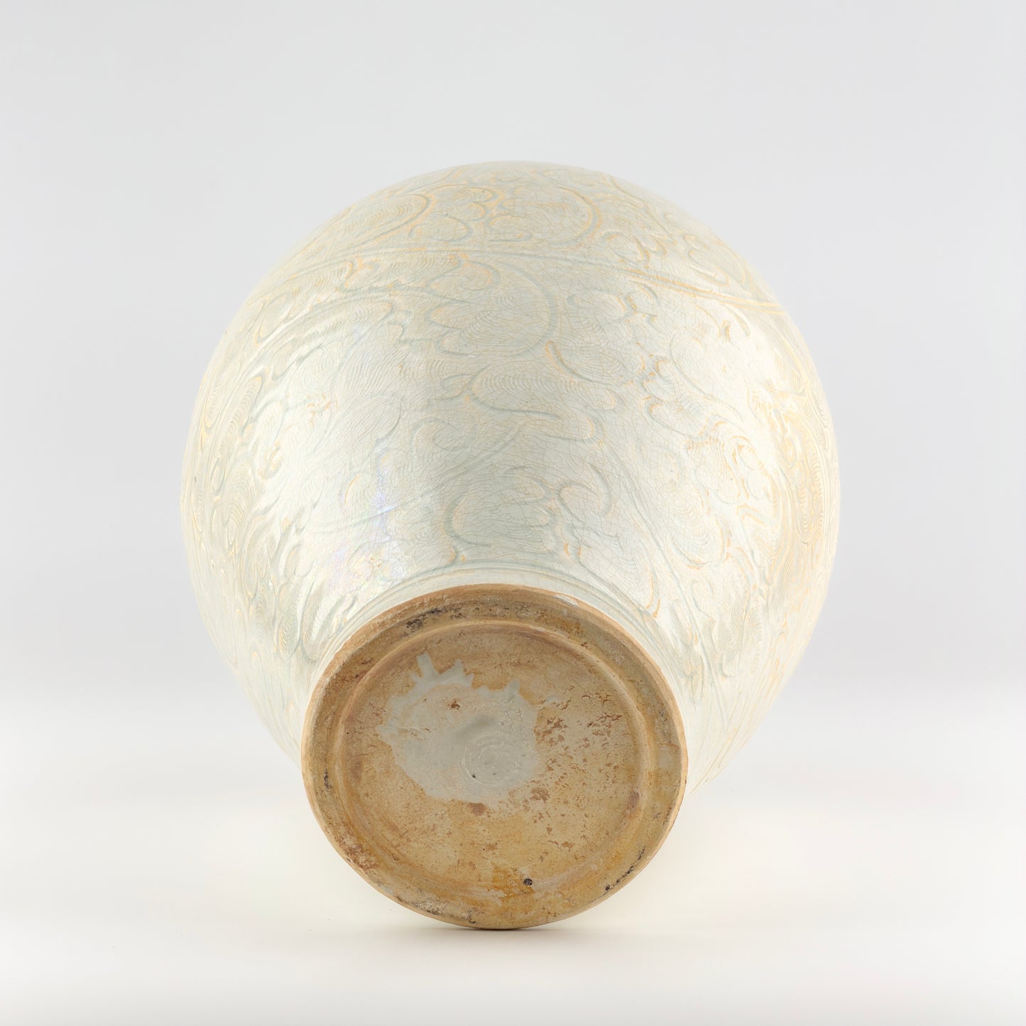 A QINGBAI CARVED MEIPING PORCELAIN, SONG DYNASTY