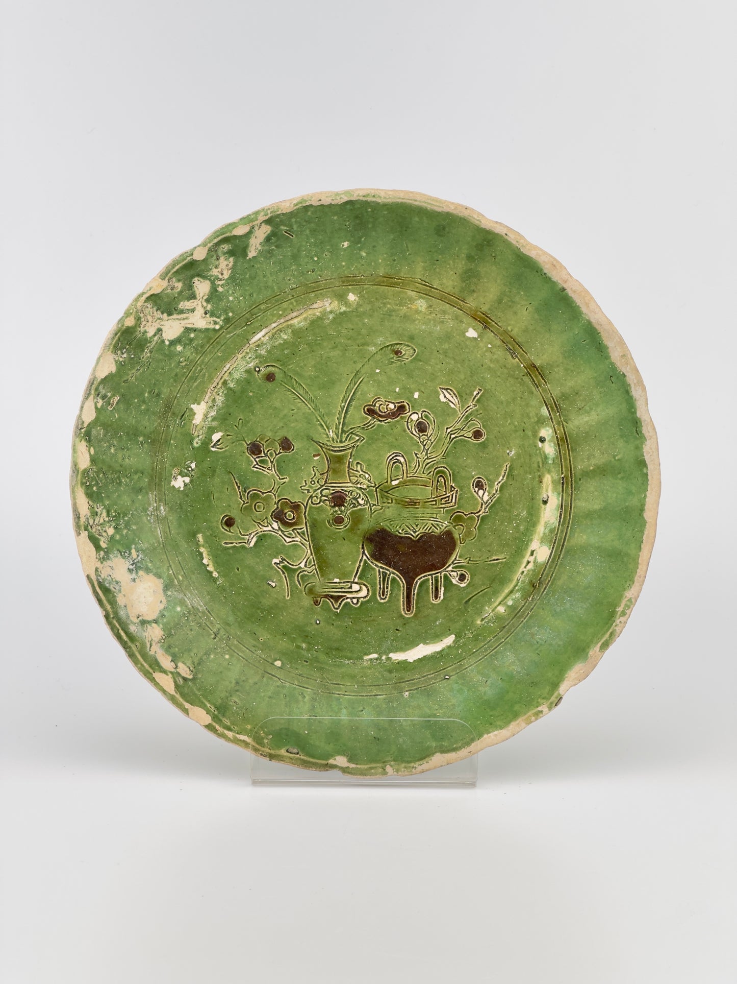 GREEN-GLAZED EARTHENWARE DISH CIRCA 1725, QING DYNASTY, YONGZHENG REIGN