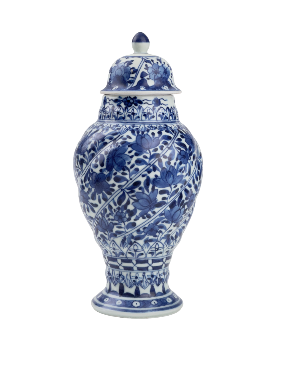 BLUE AND WHITE SPIRAL VASE, QING DYNASTY, KANGXI ERA, CIRCA 1690