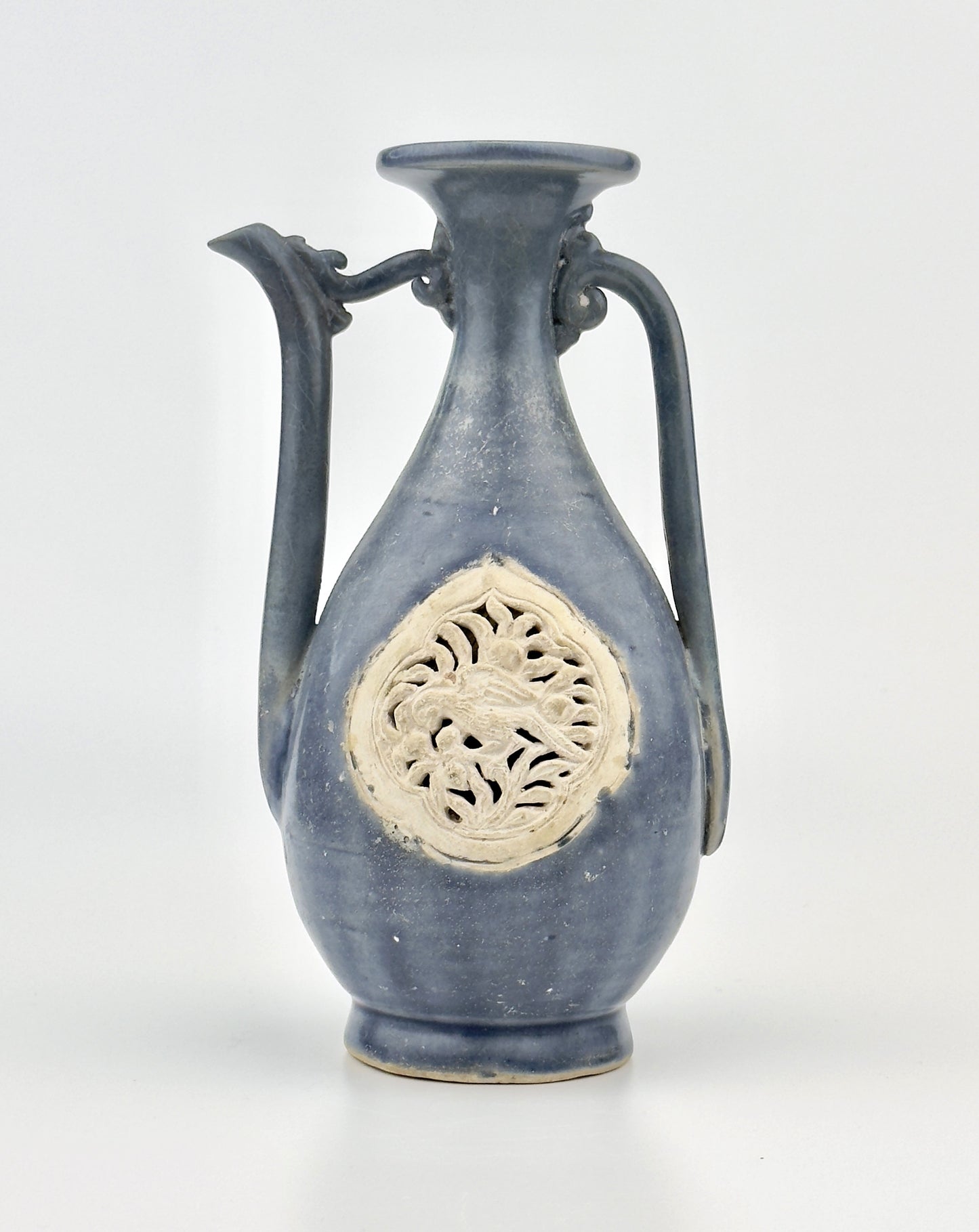 BLUE AND WHITE ANNAMESE EWER CIRCA 15TH CENTURY, LE DYNASTY