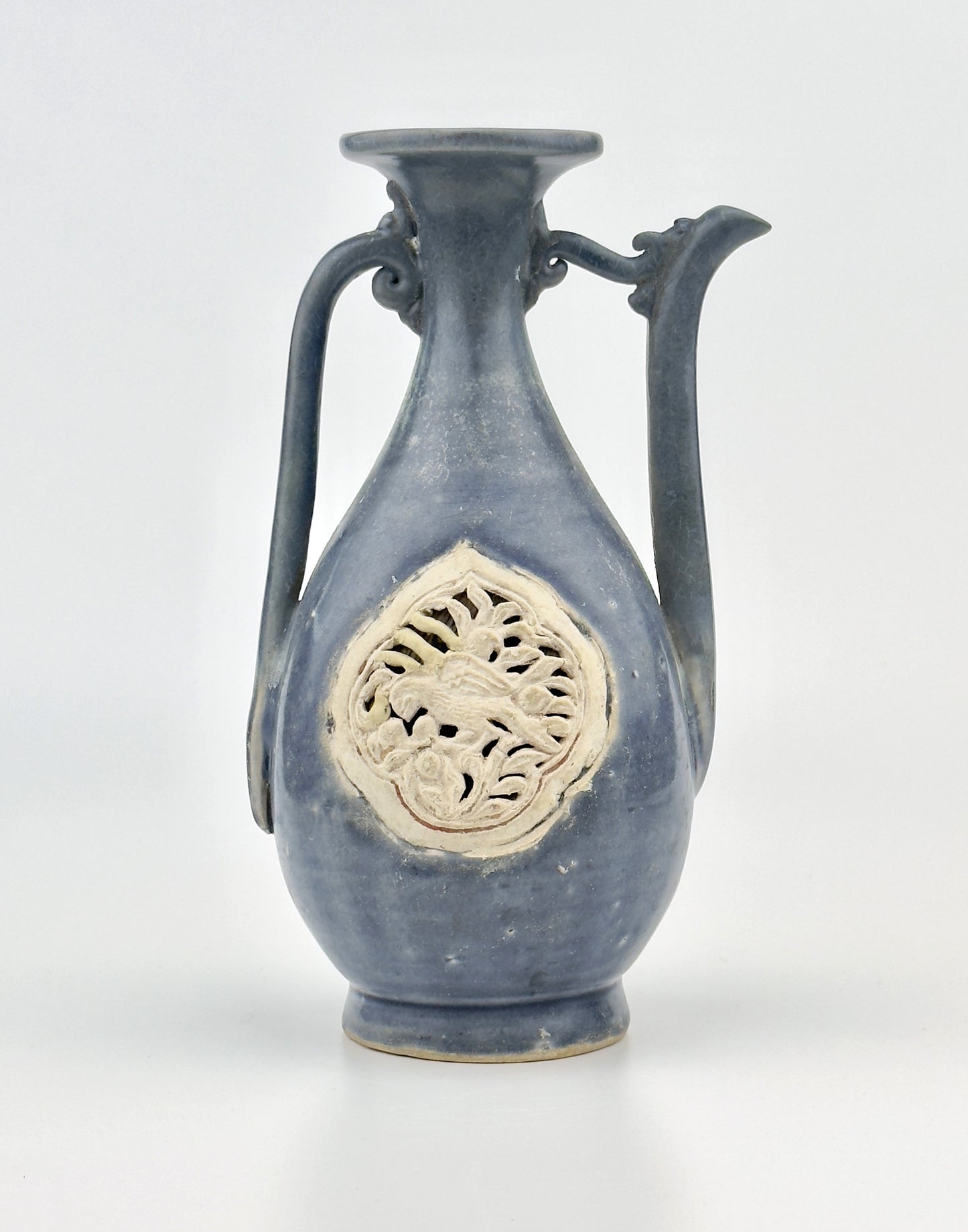 BLUE AND WHITE ANNAMESE EWER CIRCA 15TH CENTURY, LE DYNASTY