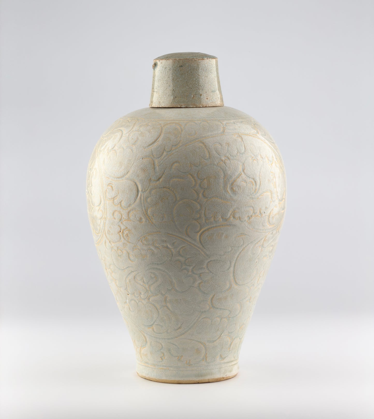 A QINGBAI CARVED MEIPING PORCELAIN, SONG DYNASTY
