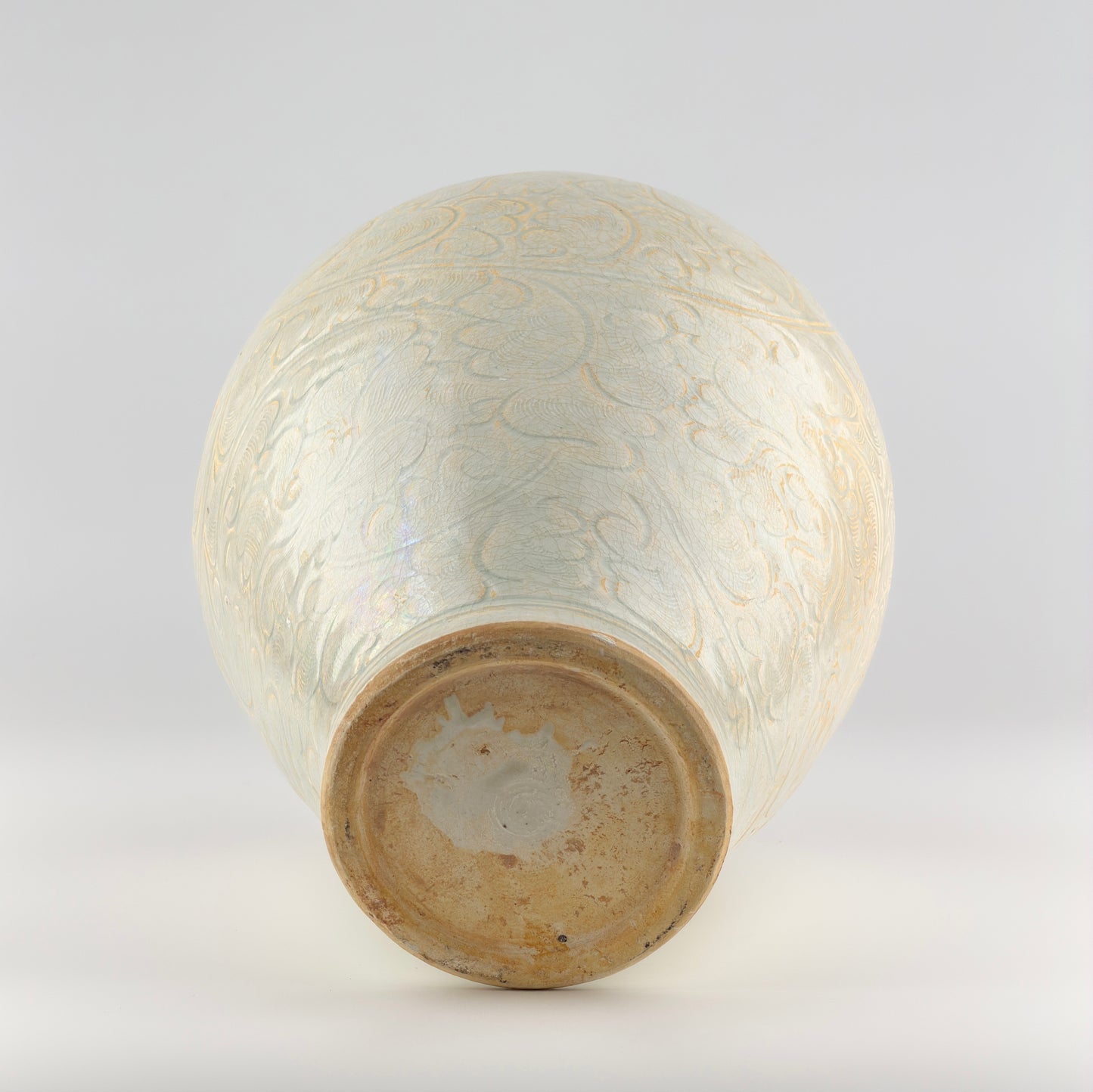 A QINGBAI CARVED MEIPING PORCELAIN, SONG DYNASTY