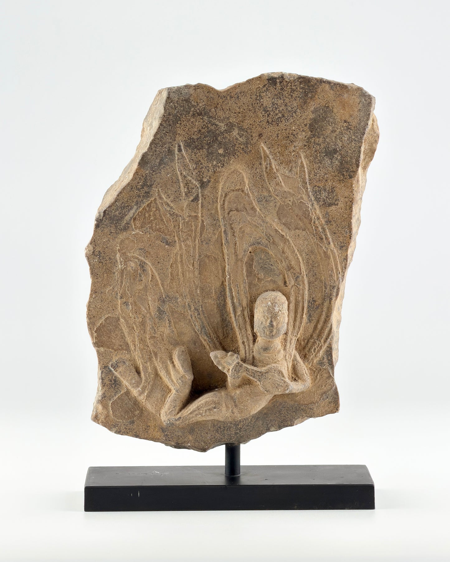 A Heavenly Being Carved Limestone Stele with Extremely Rare 'Oolitic silica structure', Northern/Eastern Wei Dynasty(4-6th century)