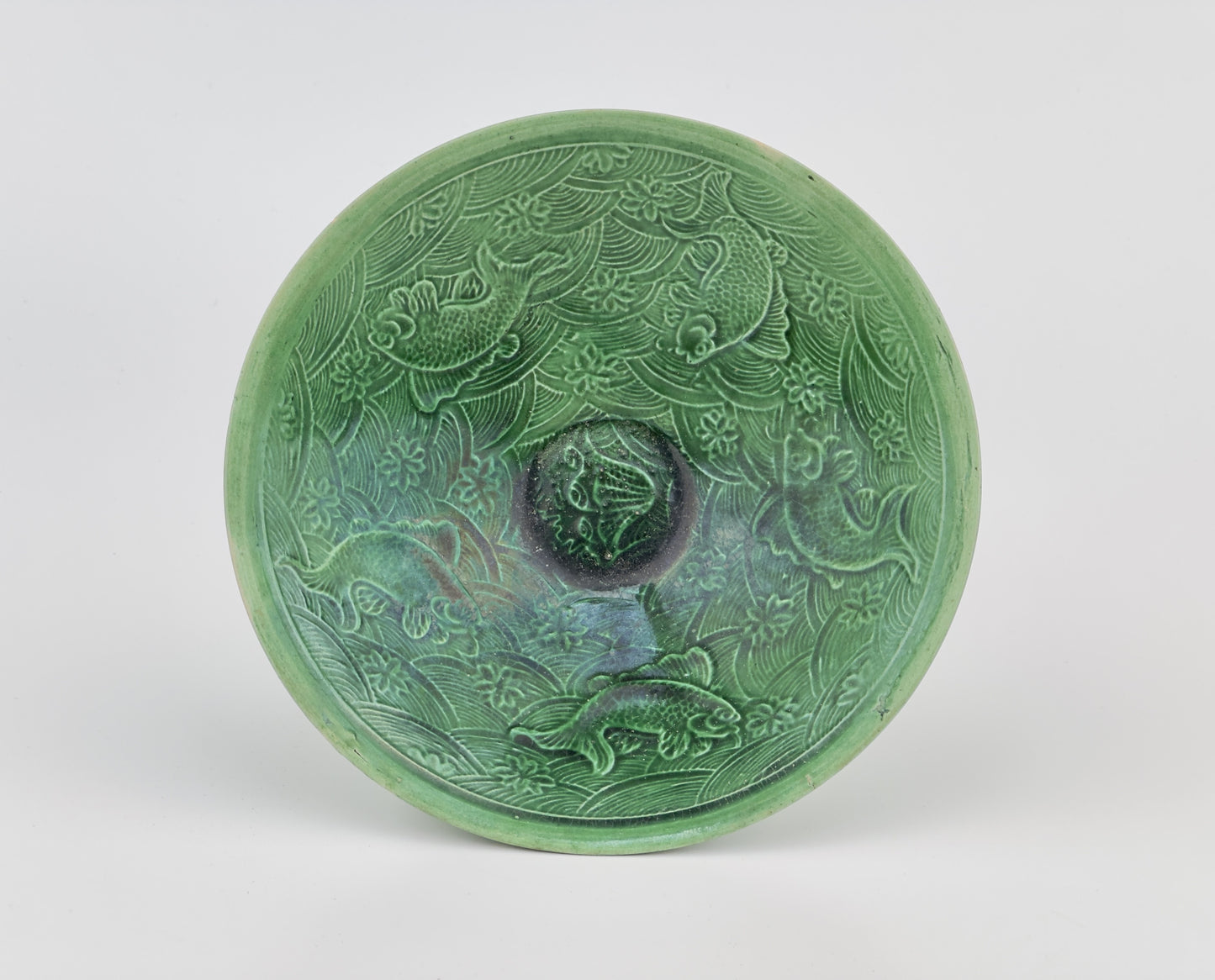 Rare Green-Glazed 'Fishes and Wave' Bowl, Liao-Song Dynasty