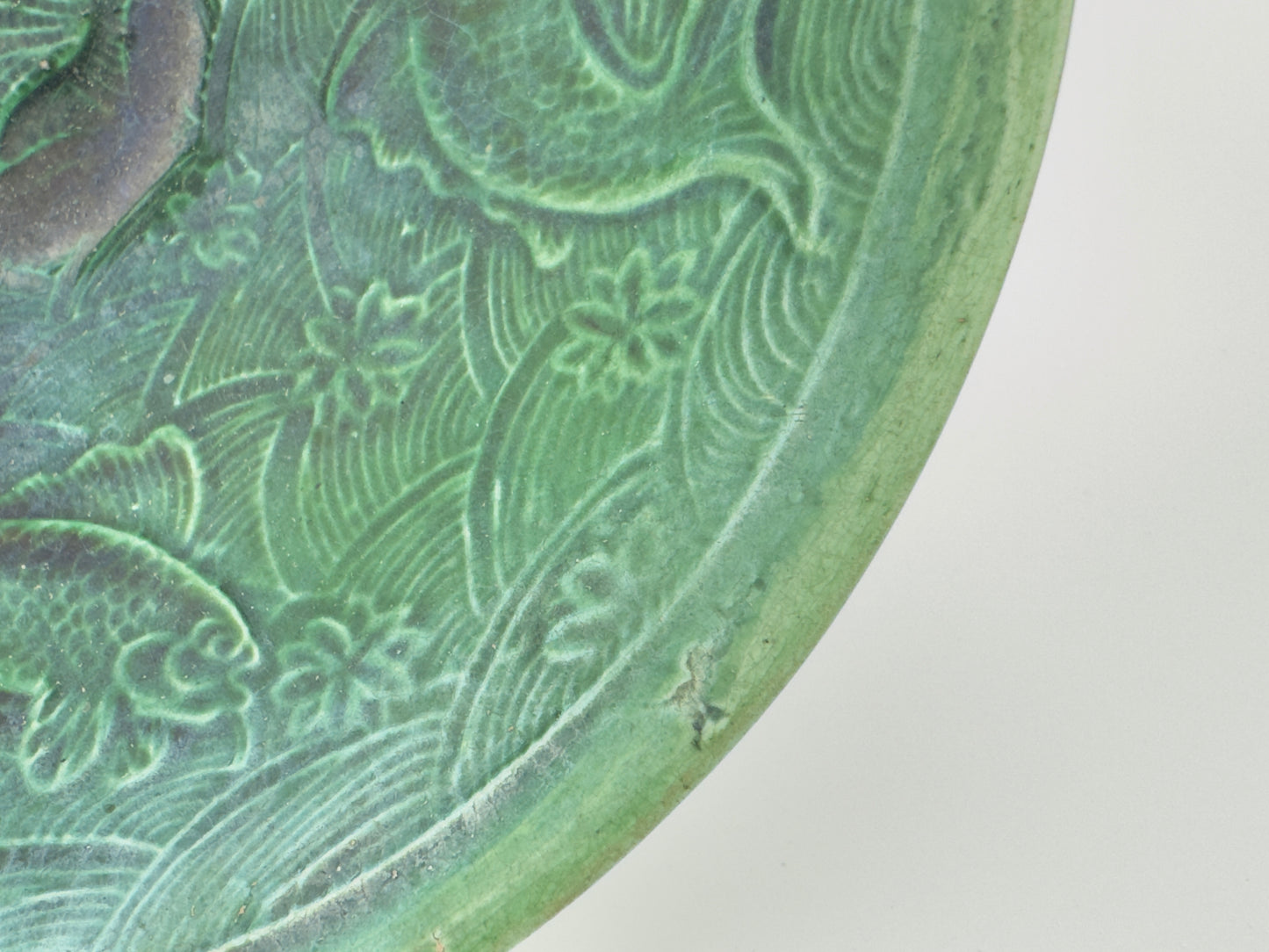 Rare Green-Glazed 'Fishes and Wave' Bowl, Liao-Song Dynasty