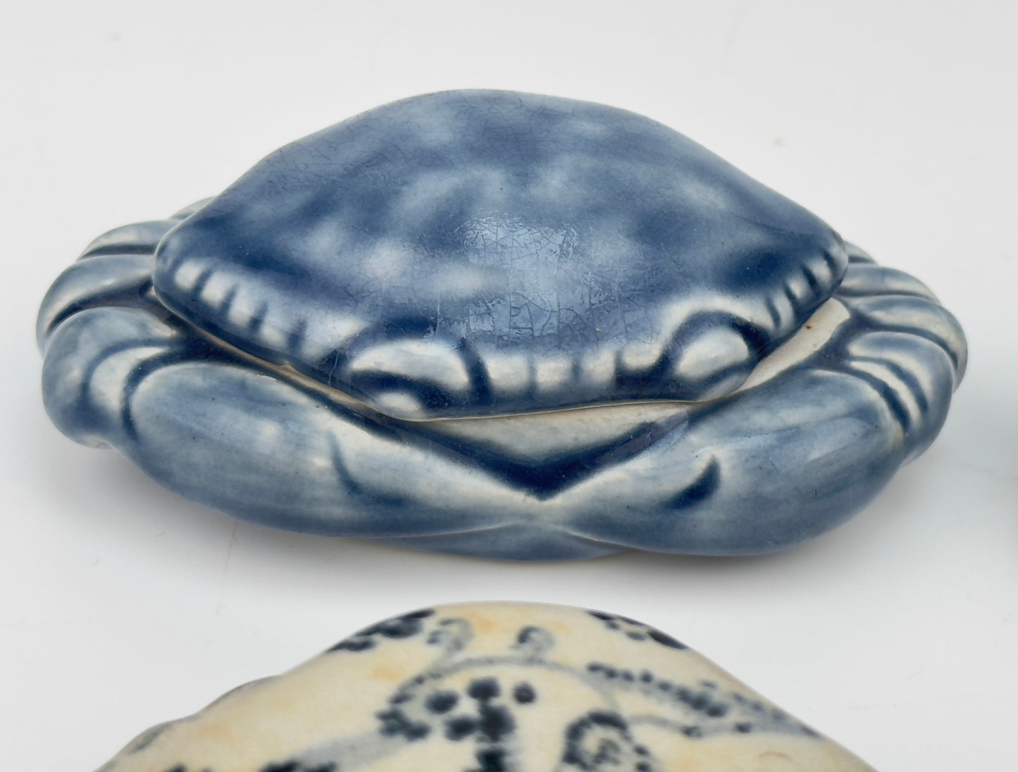 Two Pair of Annamese Porcelain Crab Boxes, 15th century, Le Dynasty