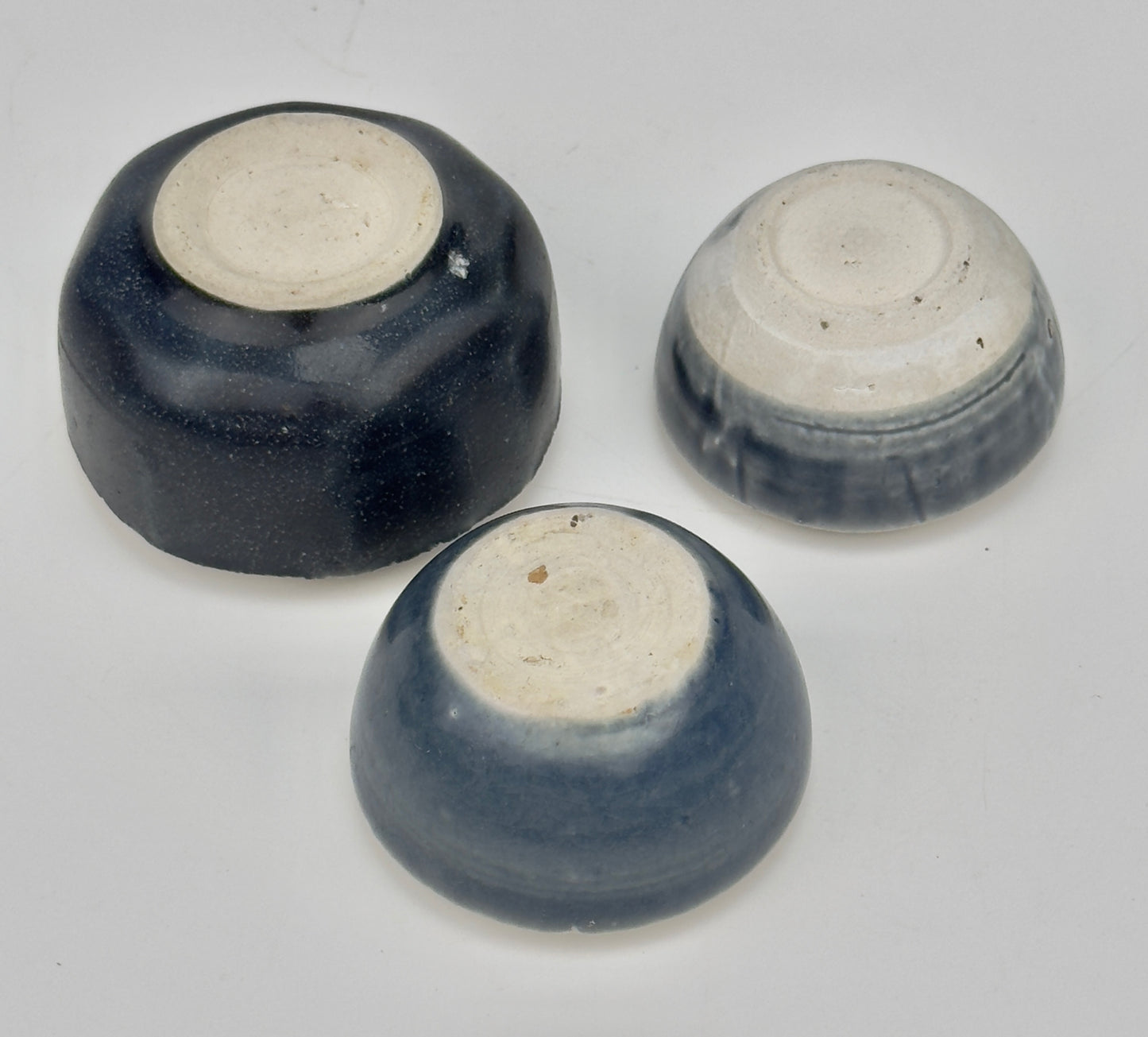 Three Annamese Small Blue Lidded Boxes, 15th century, Le Dynasty