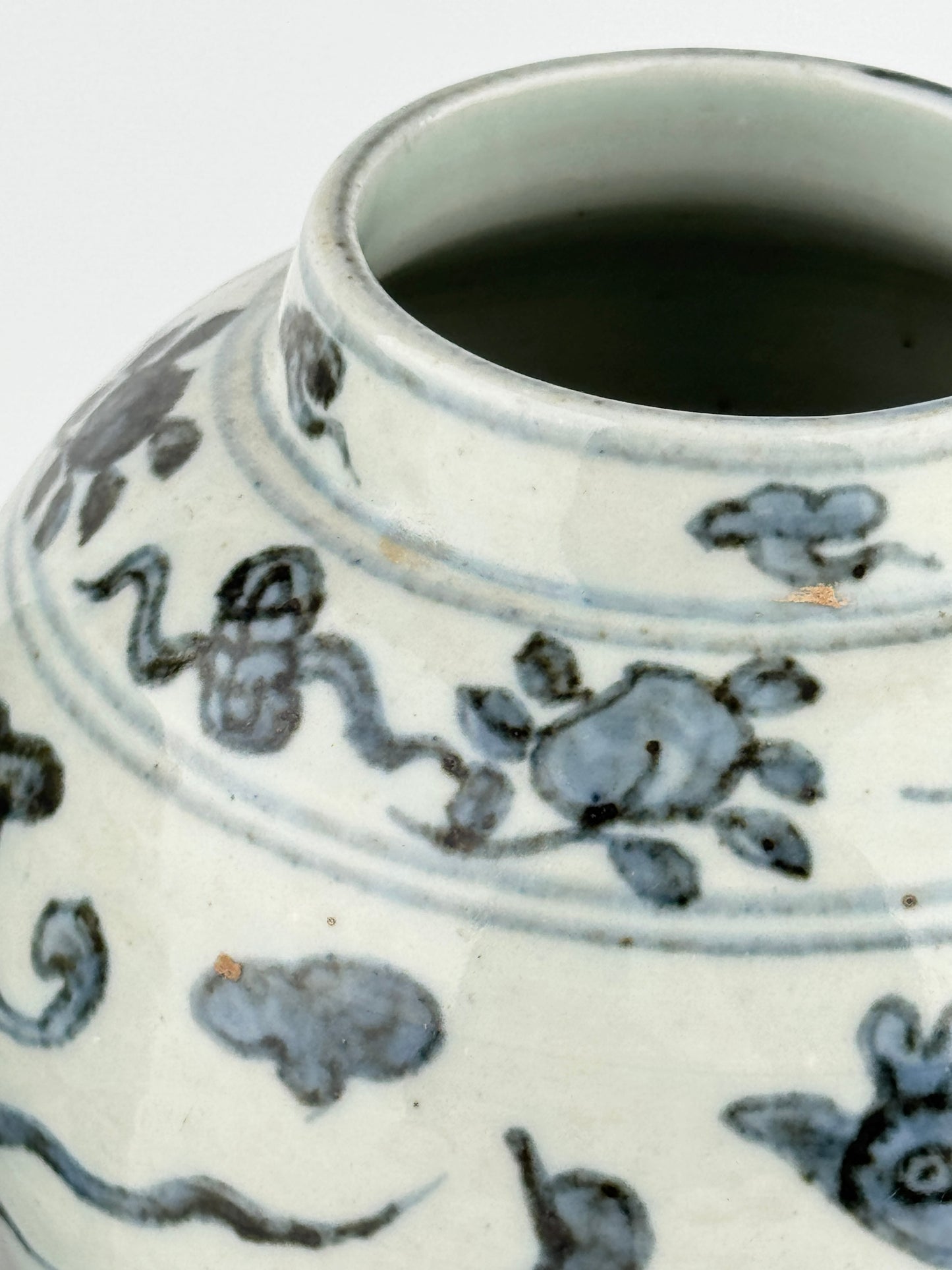 Blue and White Jars with Phoenix amid Clouds, Mid-Late Ming Dynasty