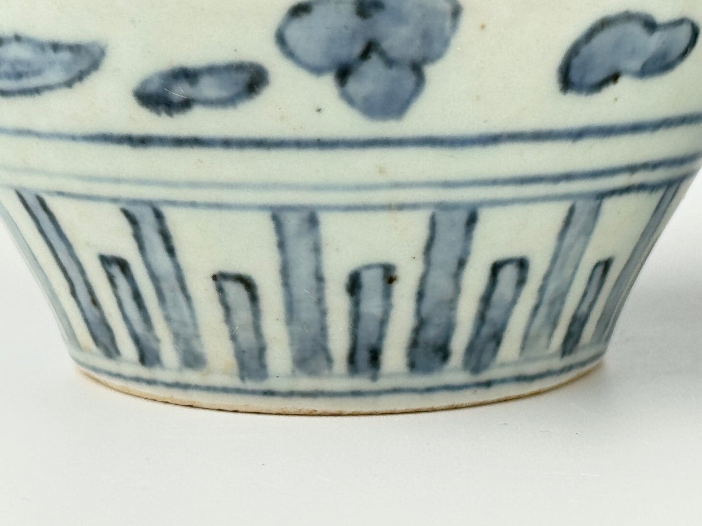 Blue and White Jars with Phoenix amid Clouds, Mid-Late Ming Dynasty