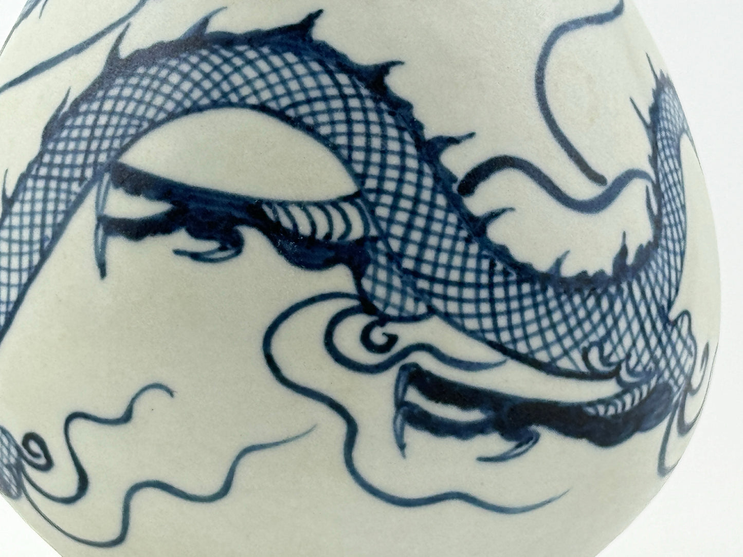 Rare Blue And White Yuan-style ‘Dragon’ Bottle Vase, Yuhuchunping, Qing dynasty