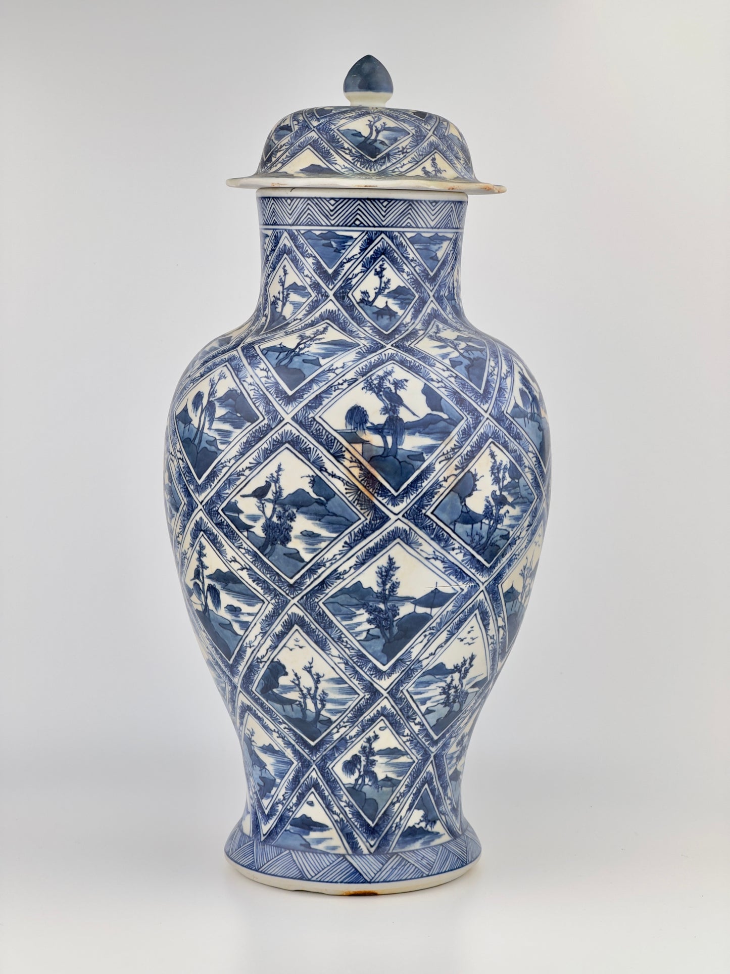 LARGE RARE 'RIVERSCAPE' BALUSTER VASE, QING DYNASTY, KANGXI, CIRCA 1690