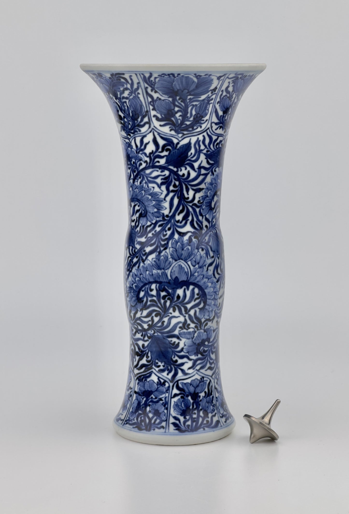 ANCIENT GU BLUE AND WHITE SHAPE VASE, QING DYNASTY, KANGXI ERA, CIRCA 1690