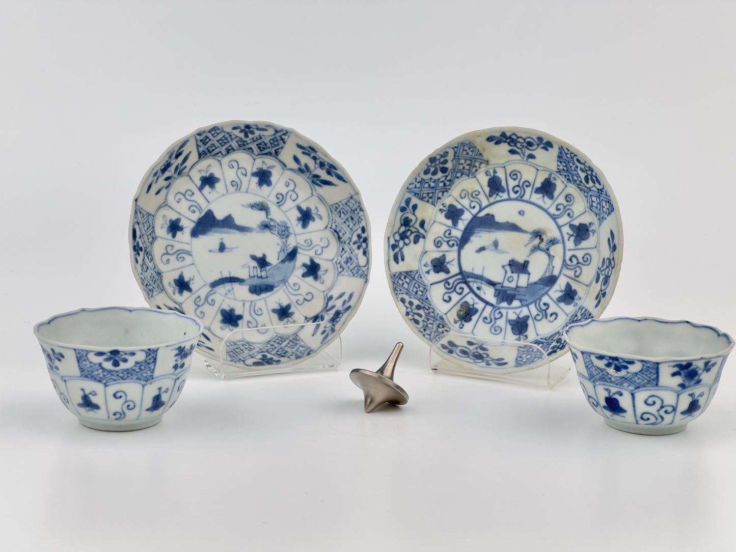 BLUE AND WHITE BOTANICAL PATTERN TEA SET C 1725, QING DYNASTY, YONGZHENG REIGN