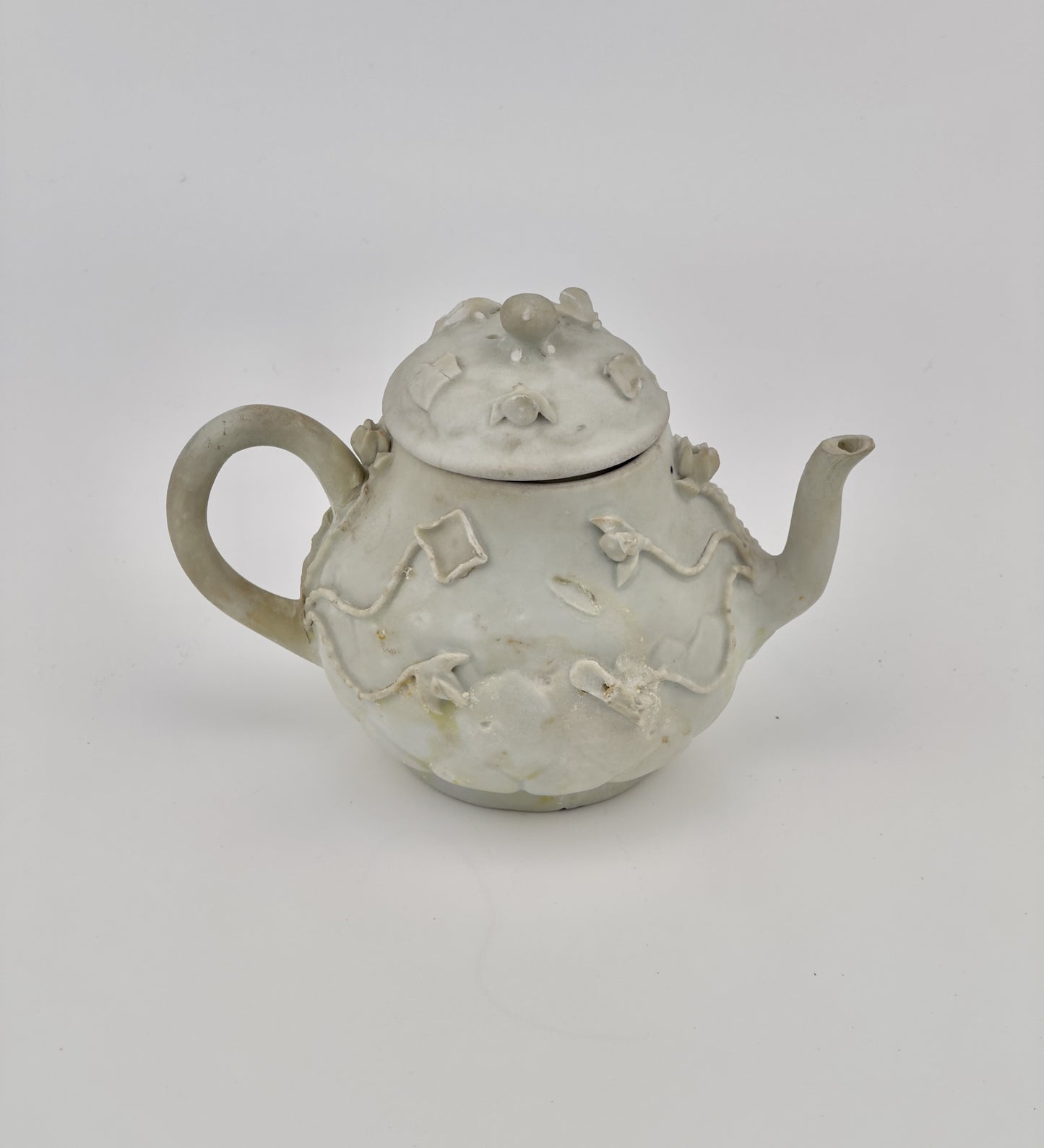 WHITE WITH OVERGLAZE ENAMEL TEAPOT CIRCA 1725, QING DYNASTY, YONGZHENG REIGN