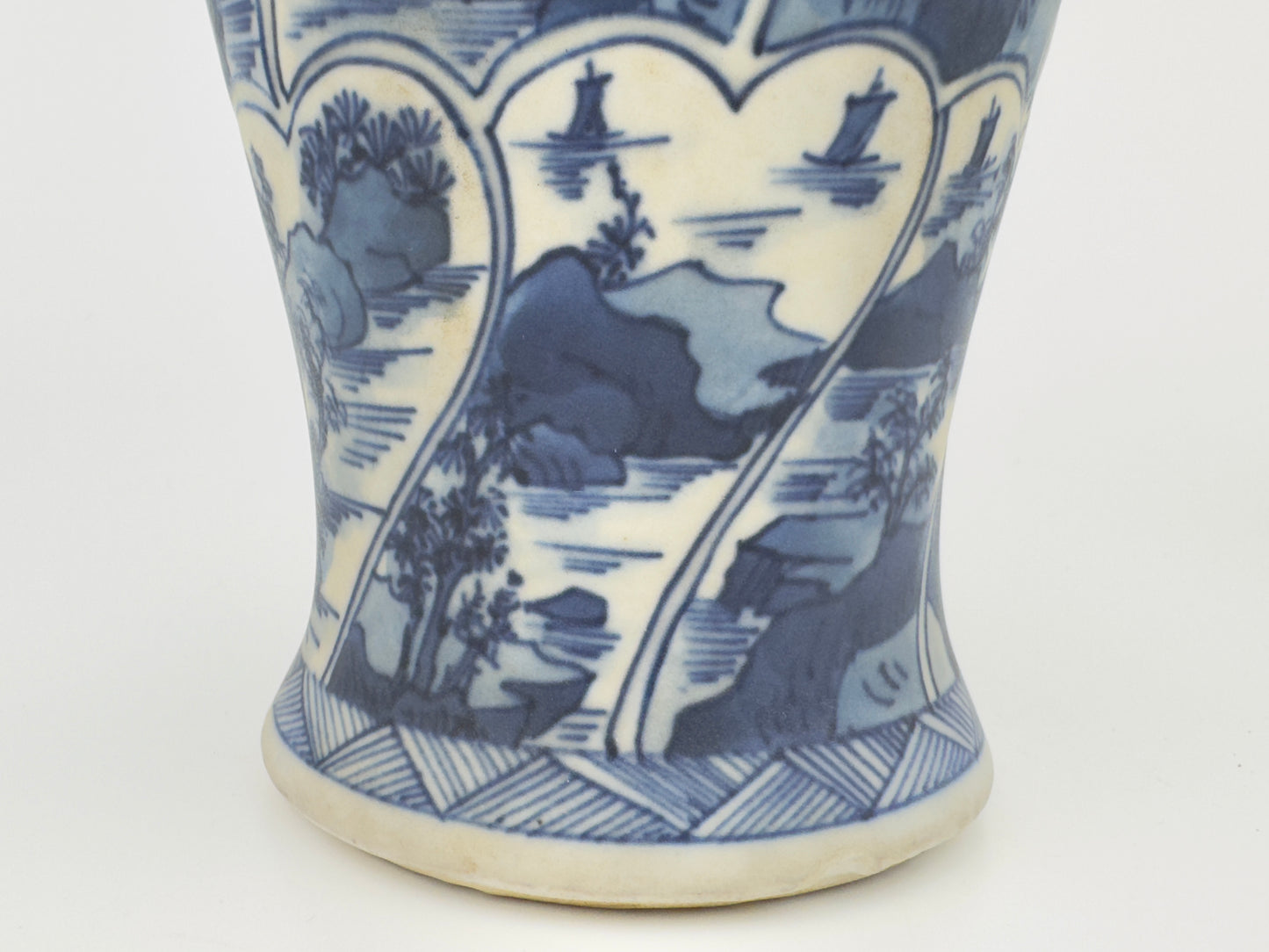 BALUSTER BLUE AND WHITE  VASE, QING DYNASTY, KANGXI ERA, CIRCA 1690