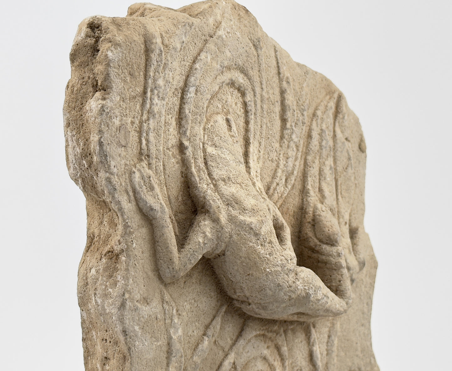 Heavenly Beings Carved Limestone Stele, Northern/Eastern Wei Dynasty(4-6th century)