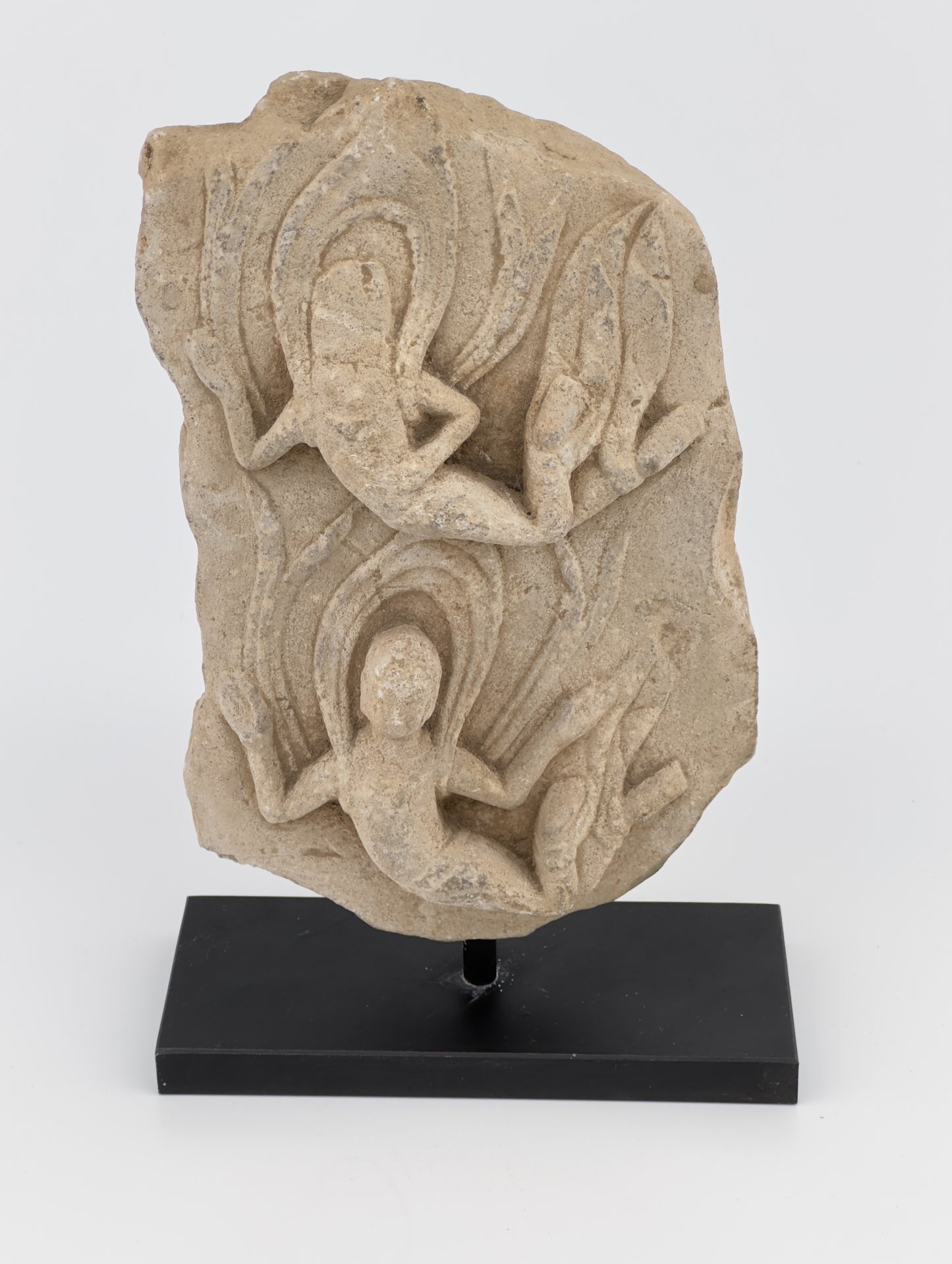 Heavenly Beings Carved Limestone Stele, Northern/Eastern Wei Dynasty(4-6th century)