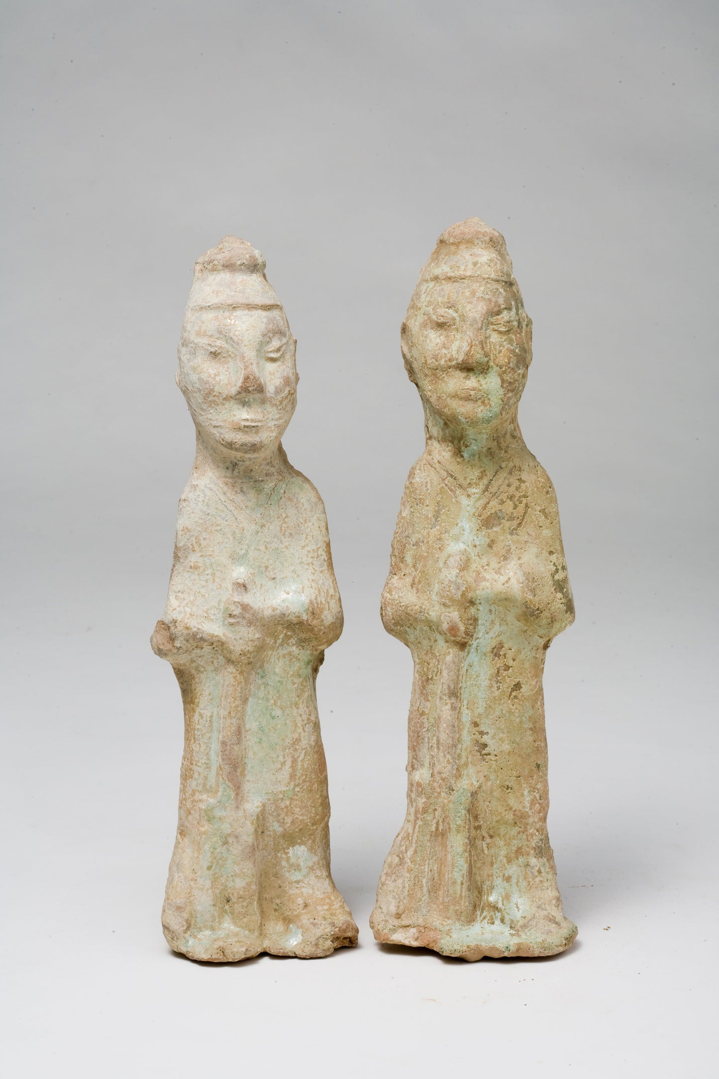 Two Green Glazed Figures Holding Pitchpork, Han dynasty