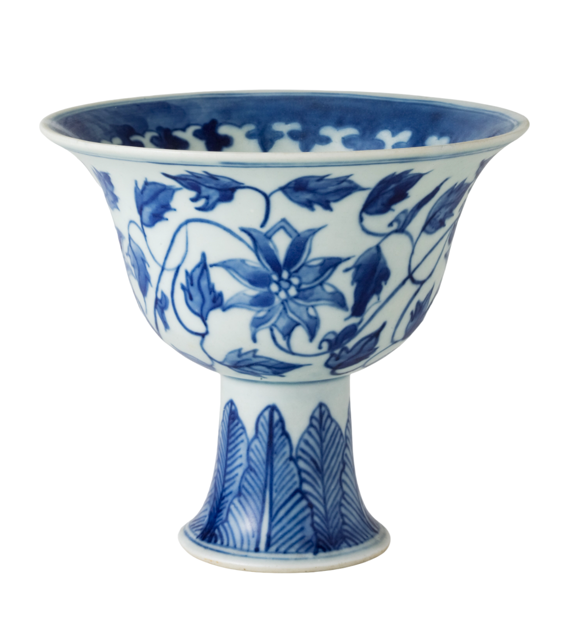 Ming-style blue and white with Floral stembowl, Mark of Xuande, Period of Qing dynasty