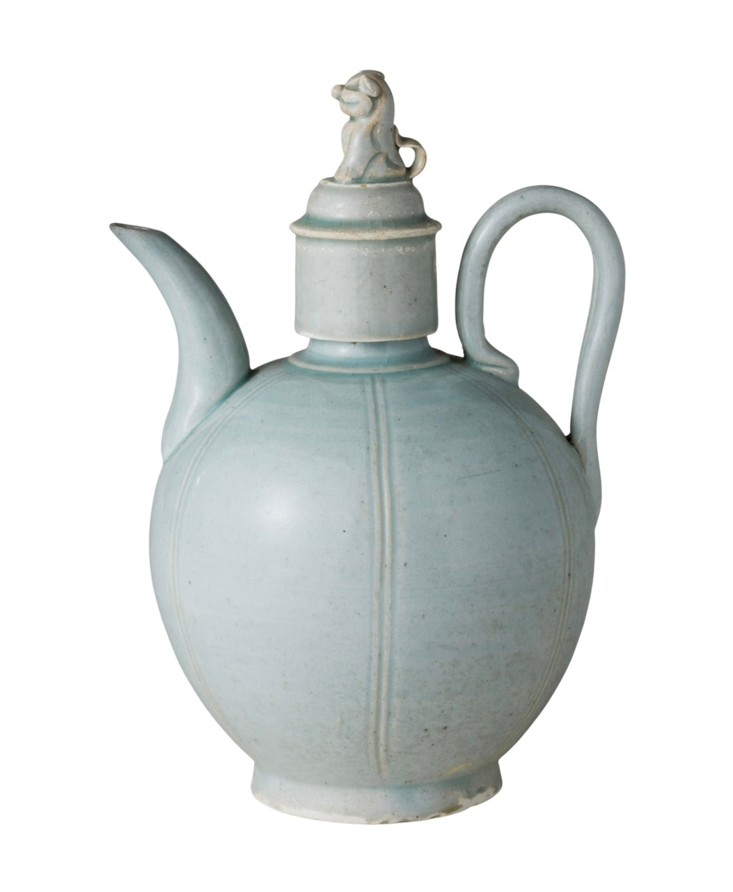 Northern Song-Yuan Dynasty Qingbai porcelain ewer with lion-finial cover, incised vertical lines, and pale blue-white glaze.